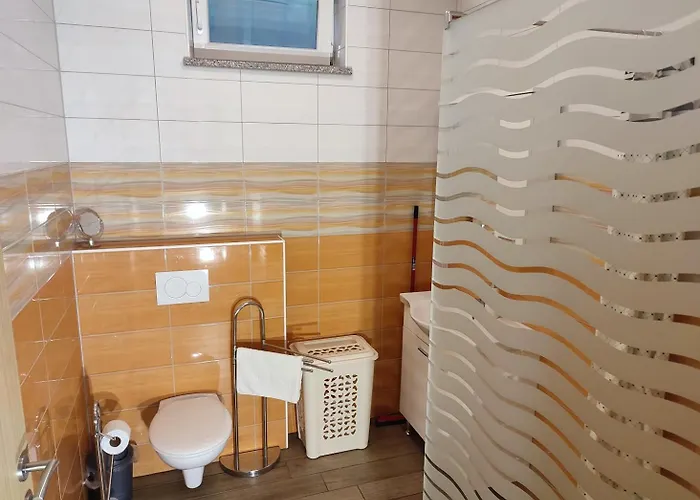 And Wellness Jelovca דירה